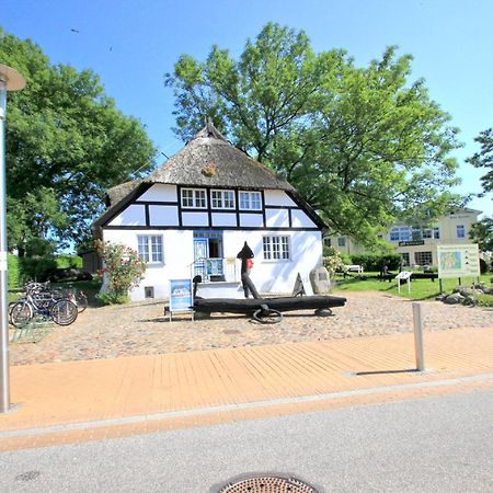 Fewo Mit Terrasse, Gratis Nutzung Vom Ahoi Erlebnisbad Und Sauna In Sellin - Haus Blick Zur See Fewo 13 Goehren  Buitenkant foto
