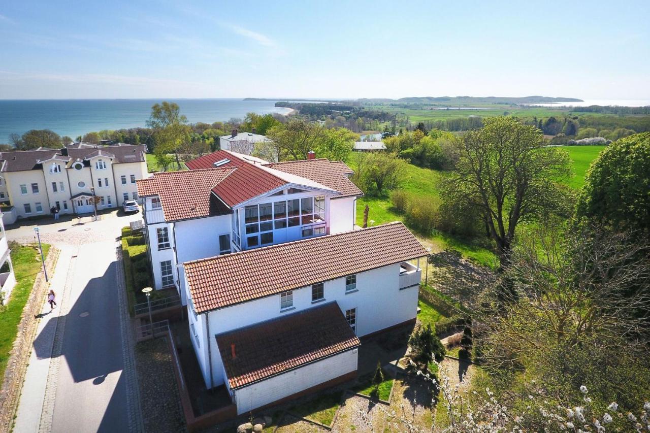 Fewo Mit Terrasse, Gratis Nutzung Vom Ahoi Erlebnisbad Und Sauna In Sellin - Haus Blick Zur See Fewo 13 Goehren  Buitenkant foto